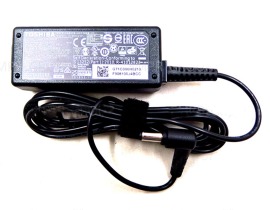 Toshiba P000697380 19V 2.37A блок питания